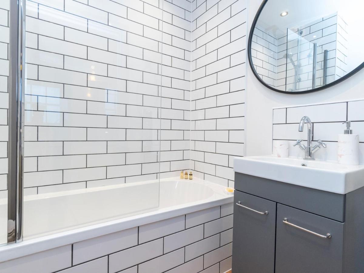 Appartement Pass The Keys Stunning 2 Bed Retreat In The Heart Of Bath Extérieur photo